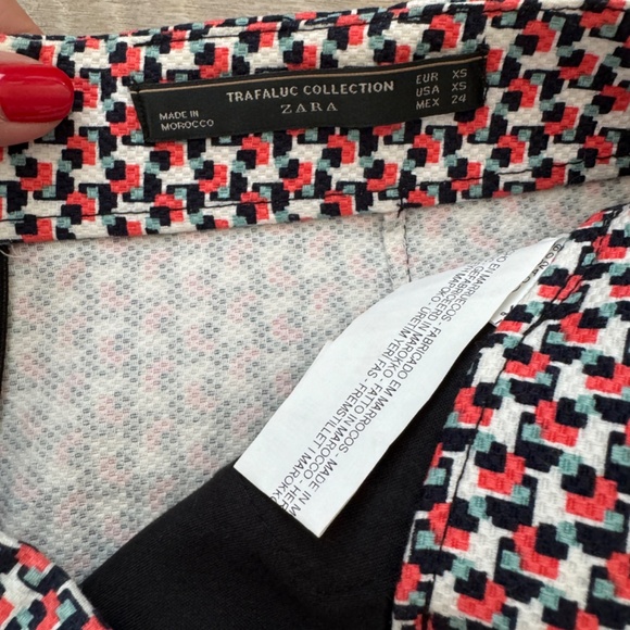 Zara geometric print shorts - Picture 4 of 4